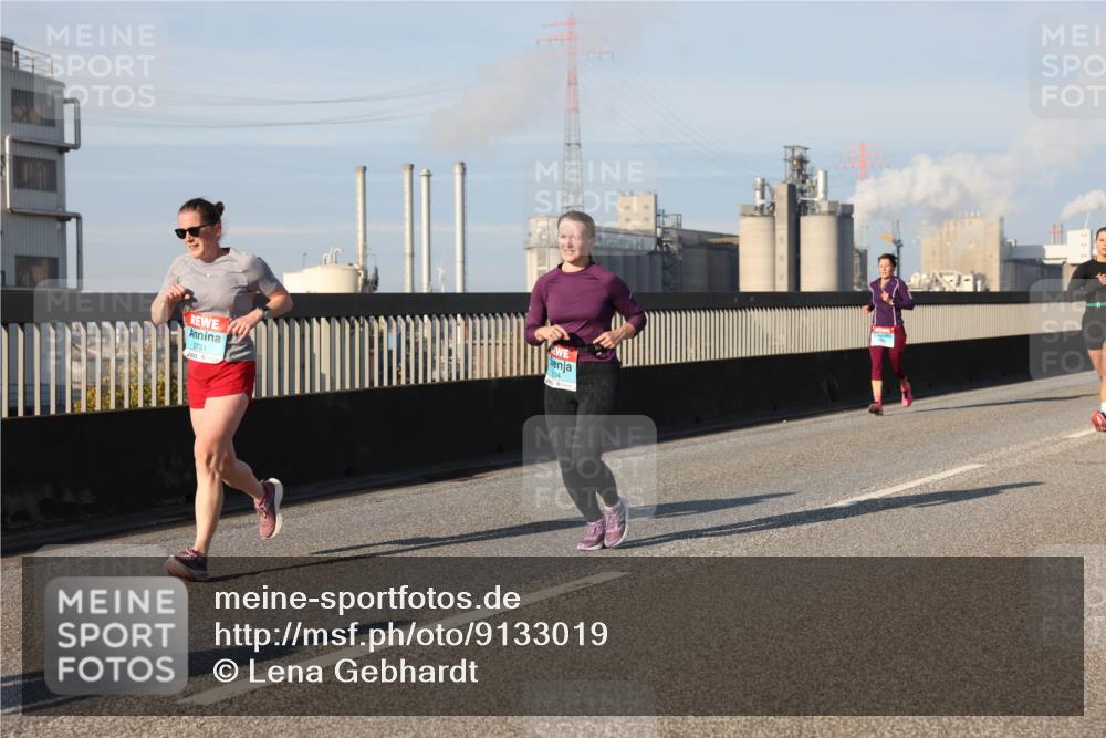 03.10.2025 - Köhlbrandbrückenlauf Lena Gebhardt http://msf.ph/oto/9133019 03.10.2025 09:50:56 Position 2 2731, 34 meine-sportfotos.de