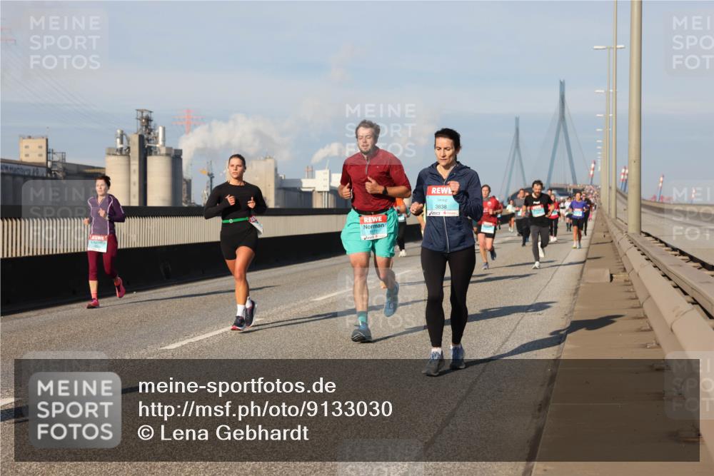 03.10.2025 - Köhlbrandbrückenlauf Lena Gebhardt http://msf.ph/oto/9133030 03.10.2025 09:50:57 Position 2 3177, 3838 meine-sportfotos.de