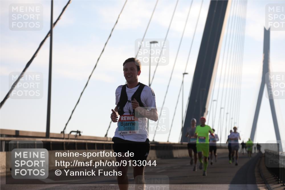 03.10.2025 - Köhlbrandbrückenlauf Yannick Fuchs http://msf.ph/oto/9133044 03.10.2025 08:19:55 Position 1 3153 meine-sportfotos.de