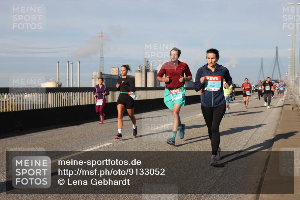 03.10.2025 - Köhlbrandbrückenlauf Lena Gebhardt http://msf.ph/oto/9133052 03.10.2025 09:50:58 Position 2 3177, 3838 meine-sportfotos.de