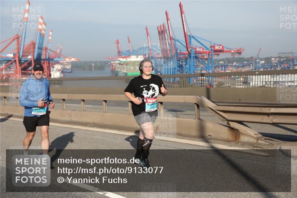 03.10.2025 - Köhlbrandbrückenlauf Yannick Fuchs http://msf.ph/oto/9133077 03.10.2025 09:05:36 Position 2 2395, 3370 meine-sportfotos.de