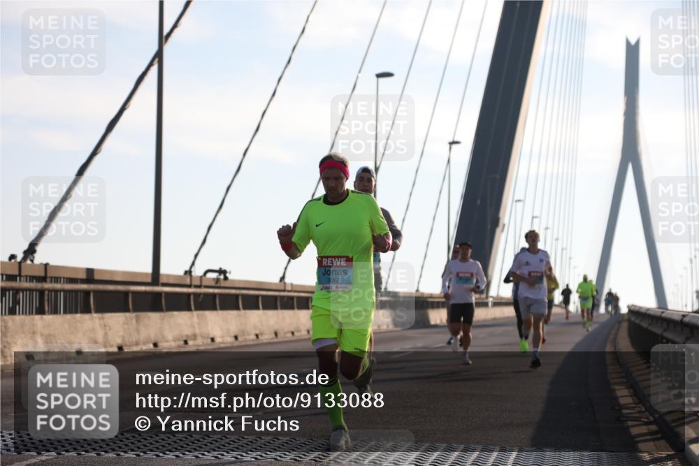 03.10.2025 - Köhlbrandbrückenlauf Yannick Fuchs http://msf.ph/oto/9133088 03.10.2025 08:19:58 Position 1 3082 meine-sportfotos.de