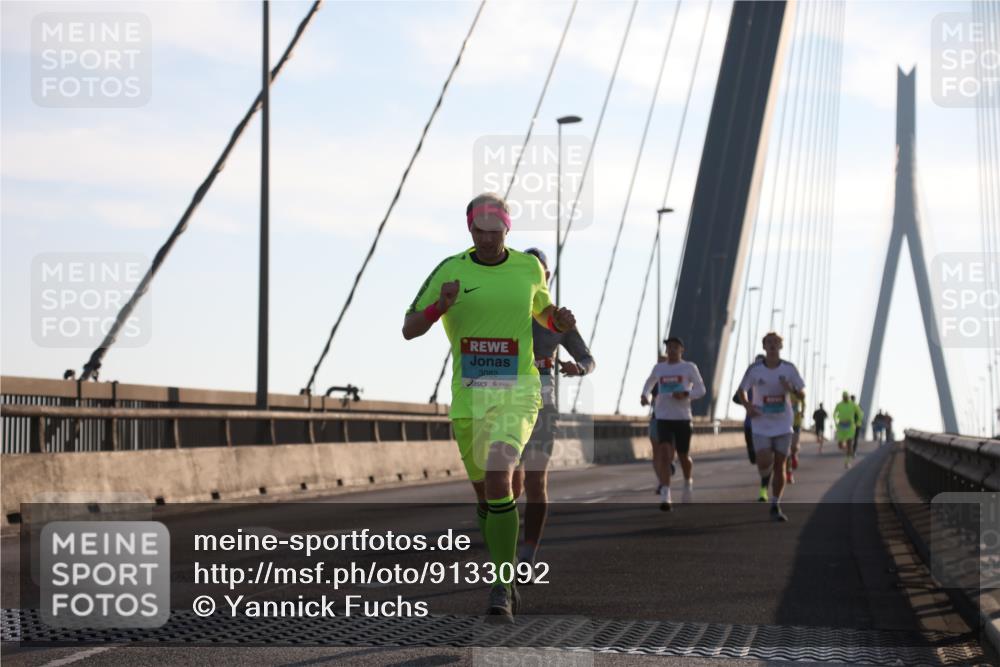 03.10.2025 - Köhlbrandbrückenlauf Yannick Fuchs http://msf.ph/oto/9133092 03.10.2025 08:19:58 Position 1 3082 meine-sportfotos.de