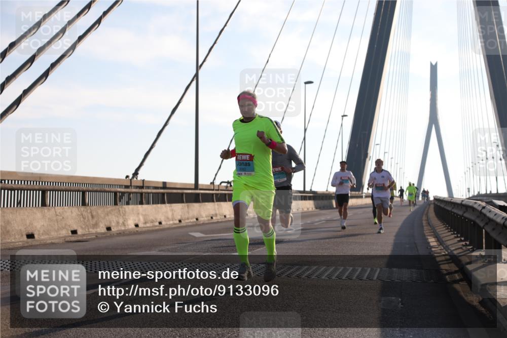 03.10.2025 - Köhlbrandbrückenlauf Yannick Fuchs http://msf.ph/oto/9133096 03.10.2025 08:19:58 Position 1 3082 meine-sportfotos.de