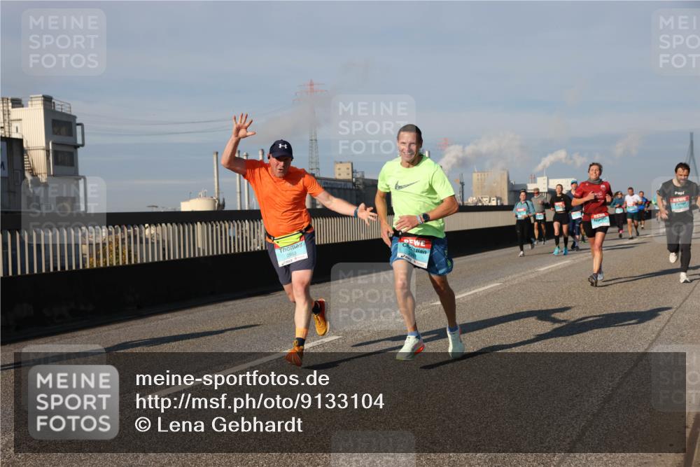 03.10.2025 - Köhlbrandbrückenlauf Lena Gebhardt http://msf.ph/oto/9133104 03.10.2025 09:51:01 Position 2 2983 meine-sportfotos.de