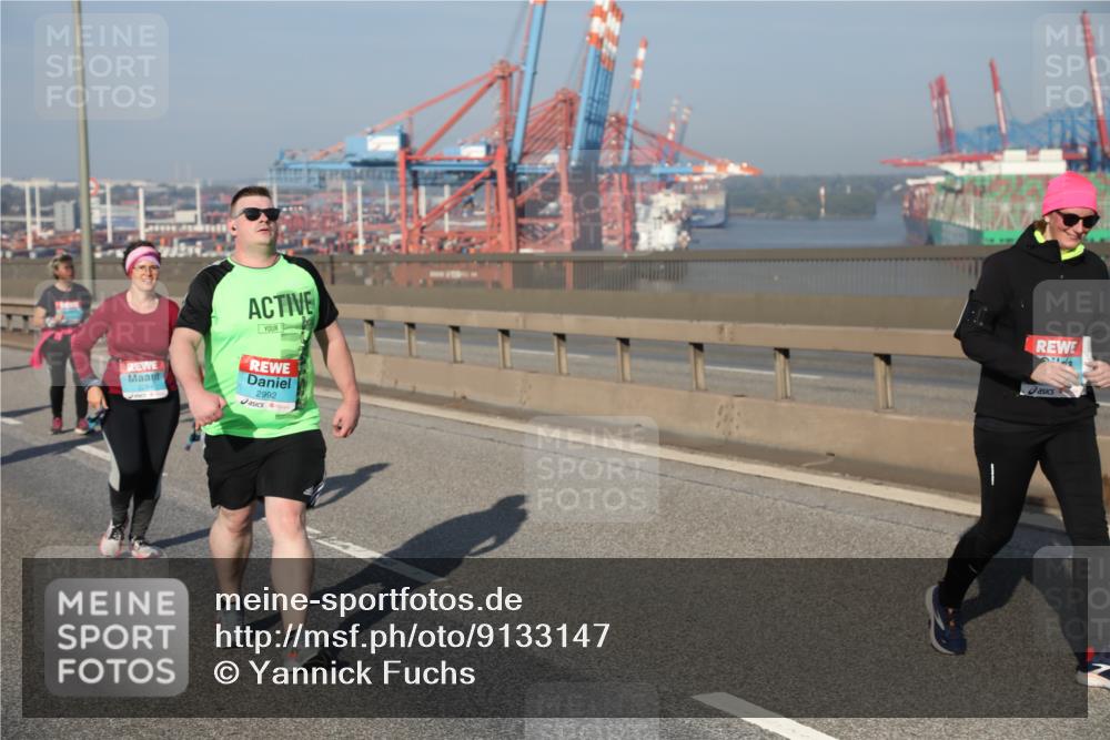 03.10.2025 - Köhlbrandbrückenlauf Yannick Fuchs http://msf.ph/oto/9133147 03.10.2025 09:05:41 Position 2 2992, 12 meine-sportfotos.de