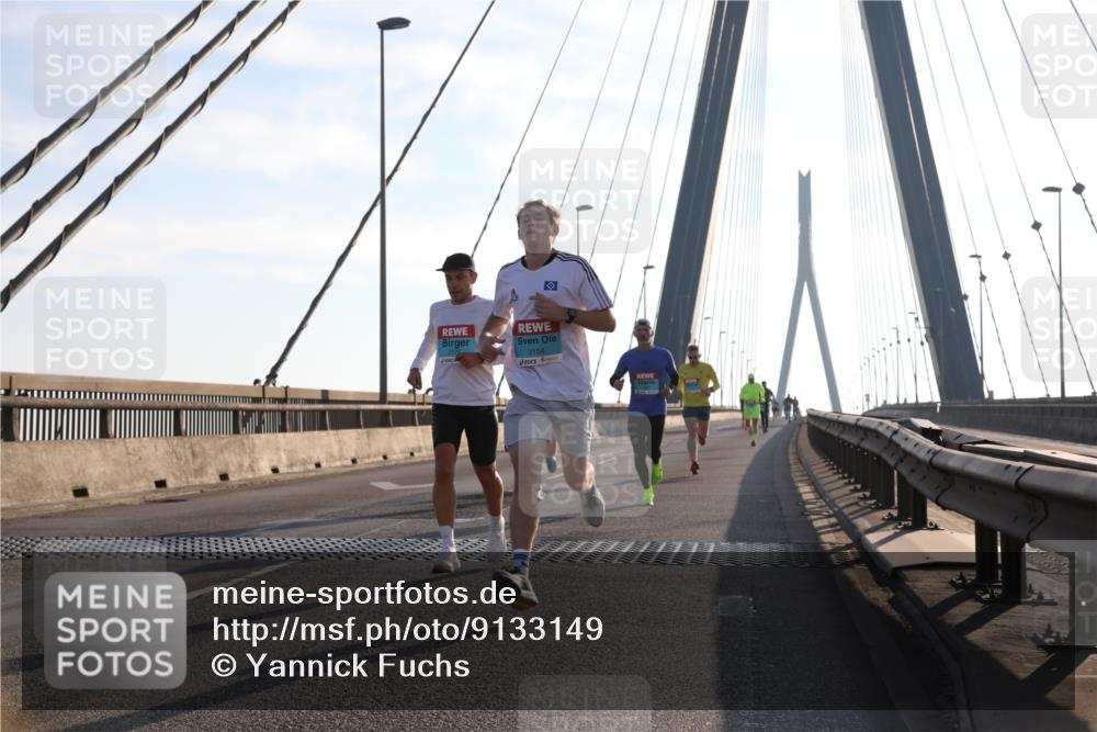 03.10.2025 - Köhlbrandbrückenlauf Yannick Fuchs http://msf.ph/oto/9133149 03.10.2025 08:20:01 Position 1 217, 3154 meine-sportfotos.de