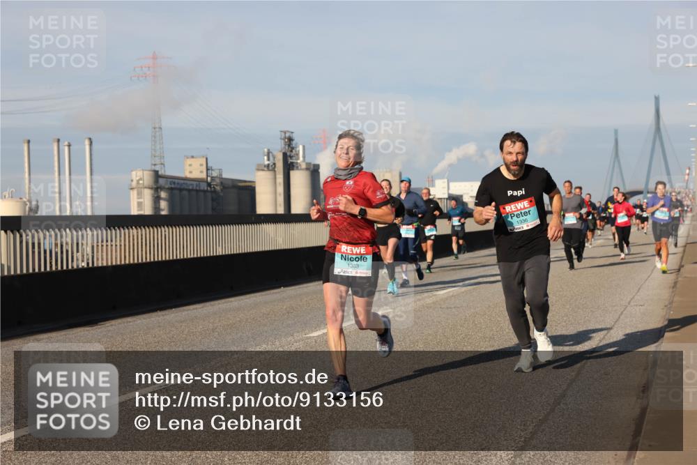 03.10.2025 - Köhlbrandbrückenlauf Lena Gebhardt http://msf.ph/oto/9133156 03.10.2025 09:51:03 Position 2 1363, 1336 meine-sportfotos.de