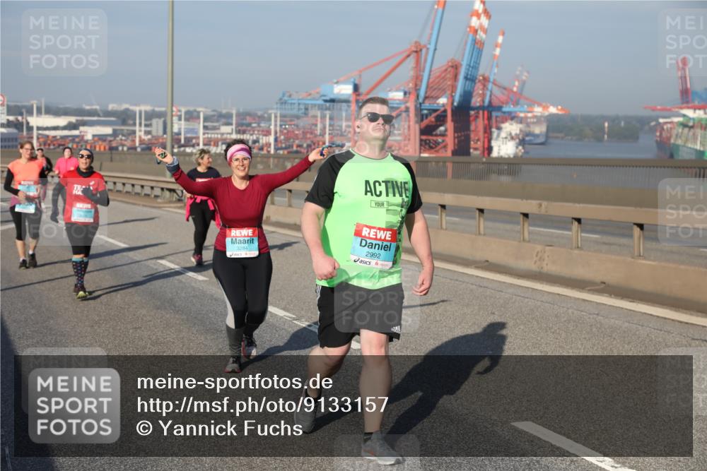03.10.2025 - Köhlbrandbrückenlauf Yannick Fuchs http://msf.ph/oto/9133157 03.10.2025 09:05:42 Position 2 3284, 2992 meine-sportfotos.de