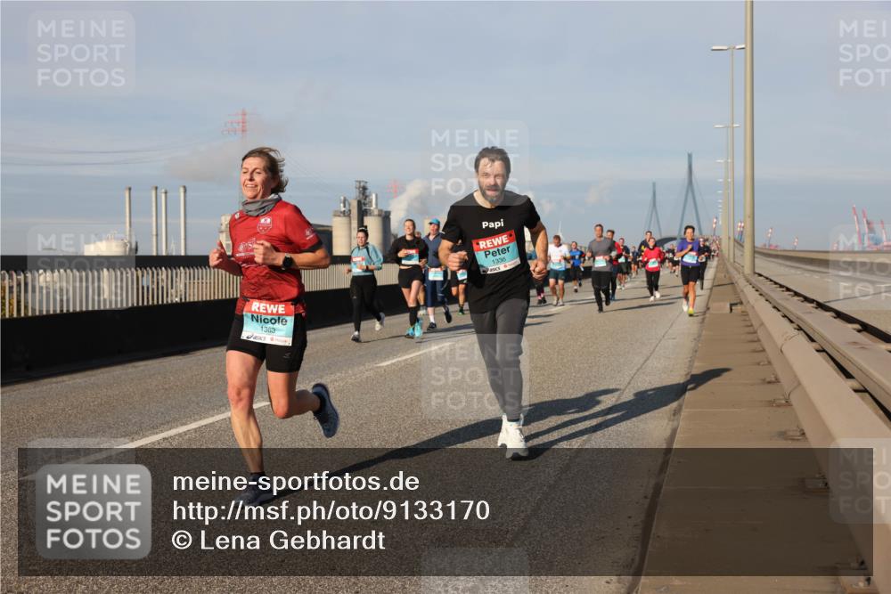 03.10.2025 - Köhlbrandbrückenlauf Lena Gebhardt http://msf.ph/oto/9133170 03.10.2025 09:51:04 Position 2 1363, 1336 meine-sportfotos.de