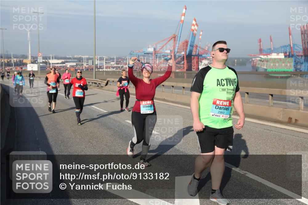 03.10.2025 - Köhlbrandbrückenlauf Yannick Fuchs http://msf.ph/oto/9133182 03.10.2025 09:05:43 Position 2 3284, 2992 meine-sportfotos.de