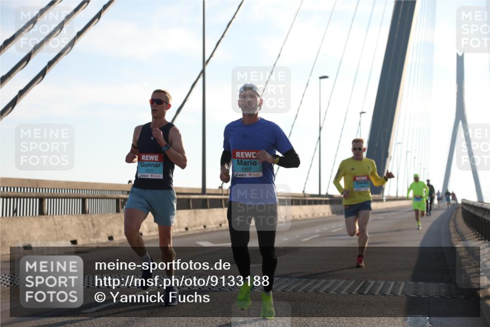 03.10.2025 - Köhlbrandbrückenlauf Yannick Fuchs http://msf.ph/oto/9133188 03.10.2025 08:20:03 Position 1 1017, 1057 meine-sportfotos.de