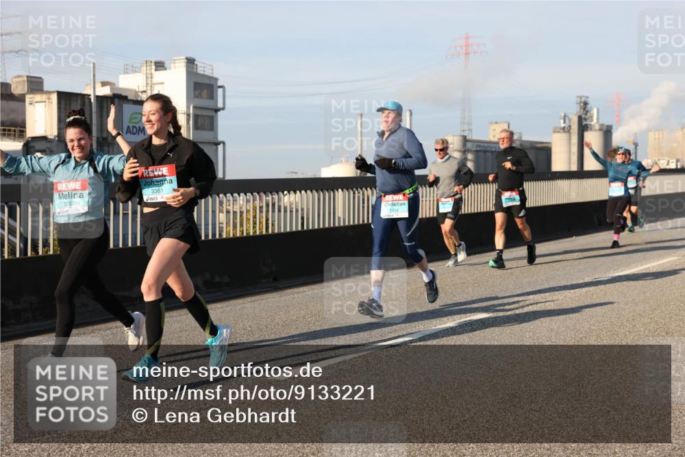 03.10.2025 - Köhlbrandbrückenlauf Lena Gebhardt http://msf.ph/oto/9133221 03.10.2025 09:51:06 Position 2 3362, 3361, 1364 meine-sportfotos.de