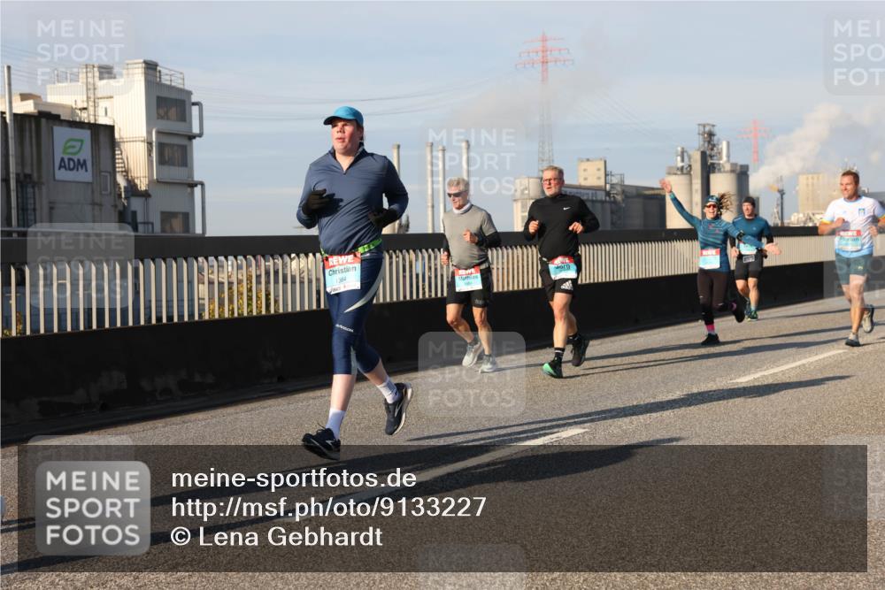 03.10.2025 - Köhlbrandbrückenlauf Lena Gebhardt http://msf.ph/oto/9133227 03.10.2025 09:51:07 Position 2 1364 meine-sportfotos.de