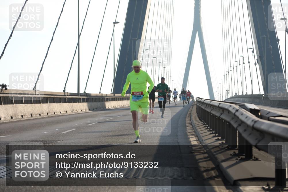 03.10.2025 - Köhlbrandbrückenlauf Yannick Fuchs http://msf.ph/oto/9133232 03.10.2025 08:20:06 Position 1  meine-sportfotos.de