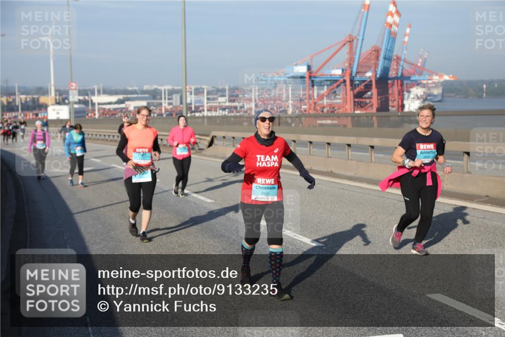 03.10.2025 - Köhlbrandbrückenlauf Yannick Fuchs http://msf.ph/oto/9133235 03.10.2025 09:05:46 Position 2 2516, 2565 meine-sportfotos.de