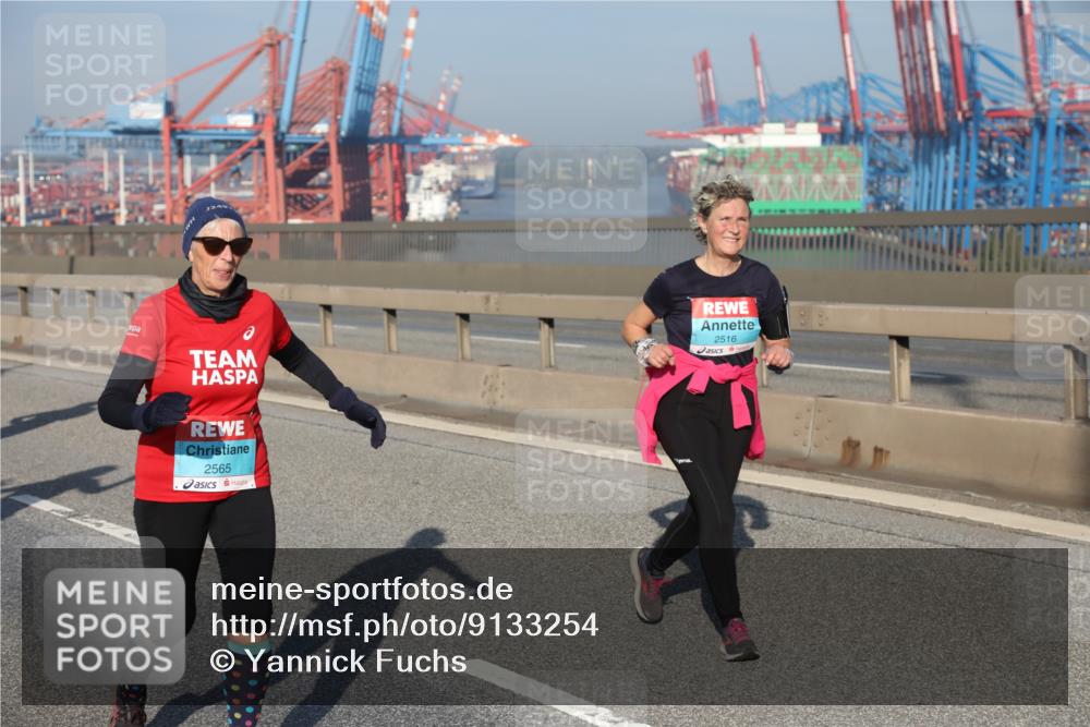 03.10.2025 - Köhlbrandbrückenlauf Yannick Fuchs http://msf.ph/oto/9133254 03.10.2025 09:05:47 Position 2 2565, 2516 meine-sportfotos.de