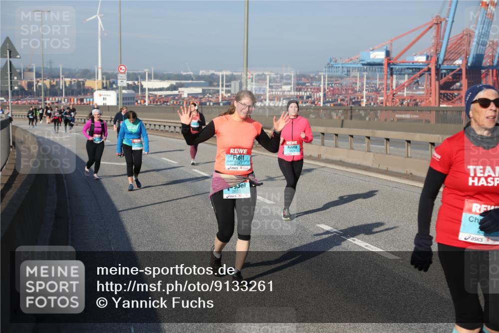 03.10.2025 - Köhlbrandbrückenlauf Yannick Fuchs http://msf.ph/oto/9133261 03.10.2025 09:05:48 Position 2 2620 meine-sportfotos.de
