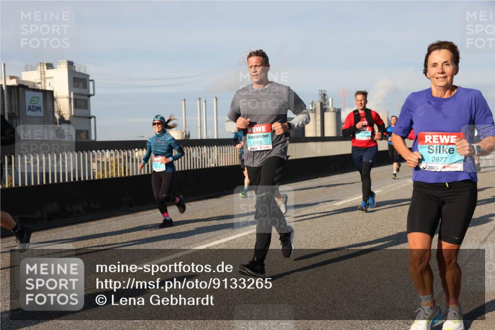 03.10.2025 - Köhlbrandbrückenlauf Lena Gebhardt http://msf.ph/oto/9133265 03.10.2025 09:51:09 Position 2 1172, 2677 meine-sportfotos.de