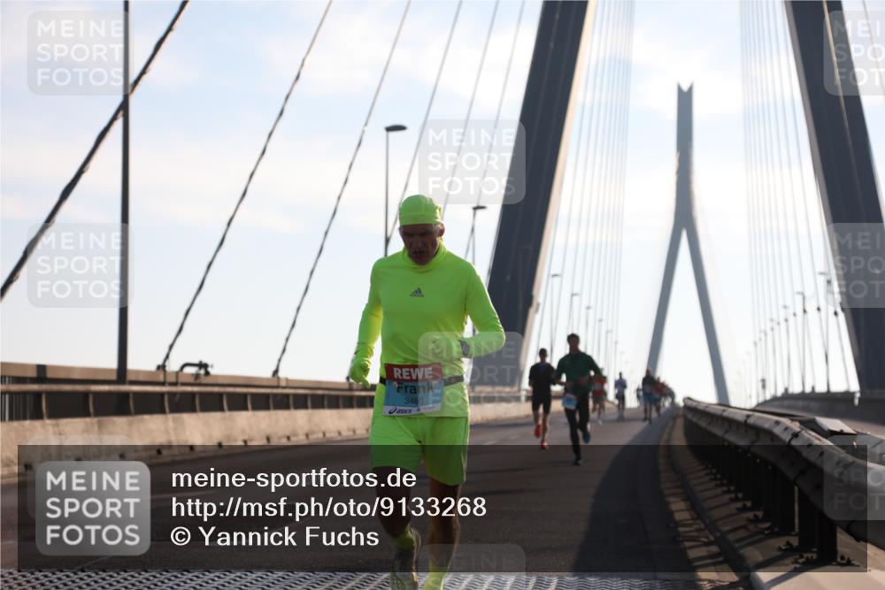 03.10.2025 - Köhlbrandbrückenlauf Yannick Fuchs http://msf.ph/oto/9133268 03.10.2025 08:20:08 Position 1 3460 meine-sportfotos.de