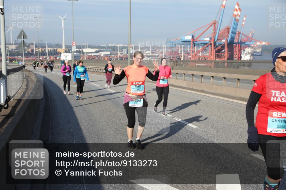03.10.2025 - Köhlbrandbrückenlauf Yannick Fuchs http://msf.ph/oto/9133273 03.10.2025 09:05:48 Position 2 100, 2620, 2565 meine-sportfotos.de