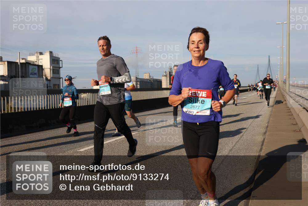 03.10.2025 - Köhlbrandbrückenlauf Lena Gebhardt http://msf.ph/oto/9133274 03.10.2025 09:51:09 Position 2 1172, 2677 meine-sportfotos.de