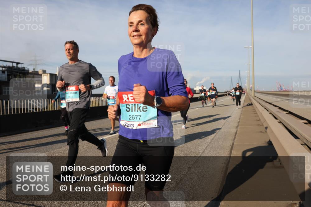 03.10.2025 - Köhlbrandbrückenlauf Lena Gebhardt http://msf.ph/oto/9133282 03.10.2025 09:51:10 Position 2 1172, 2677 meine-sportfotos.de