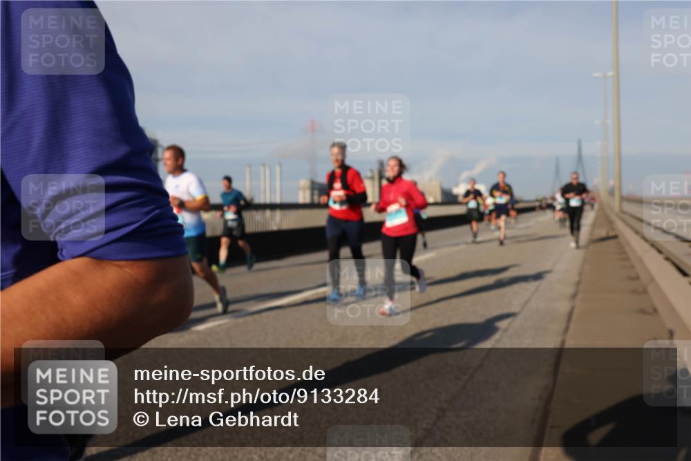 03.10.2025 - Köhlbrandbrückenlauf Lena Gebhardt http://msf.ph/oto/9133284 03.10.2025 09:51:10 Position 2  meine-sportfotos.de