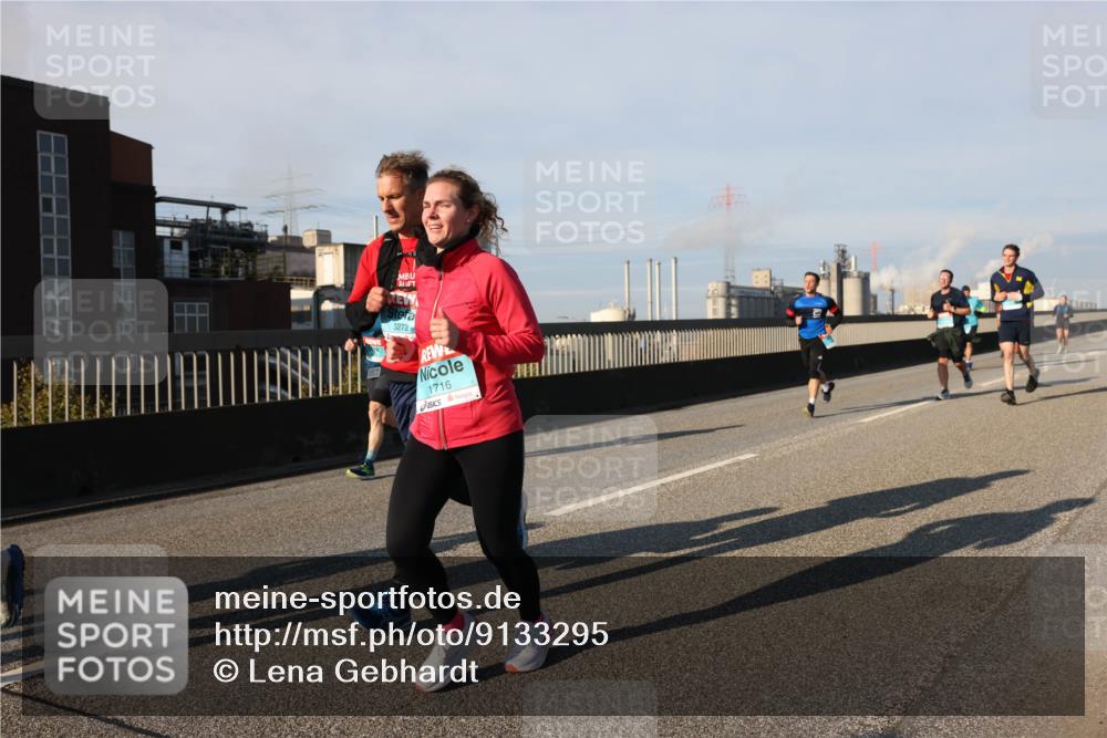 03.10.2025 - Köhlbrandbrückenlauf Lena Gebhardt http://msf.ph/oto/9133295 03.10.2025 09:51:11 Position 2 3272, 1716 meine-sportfotos.de