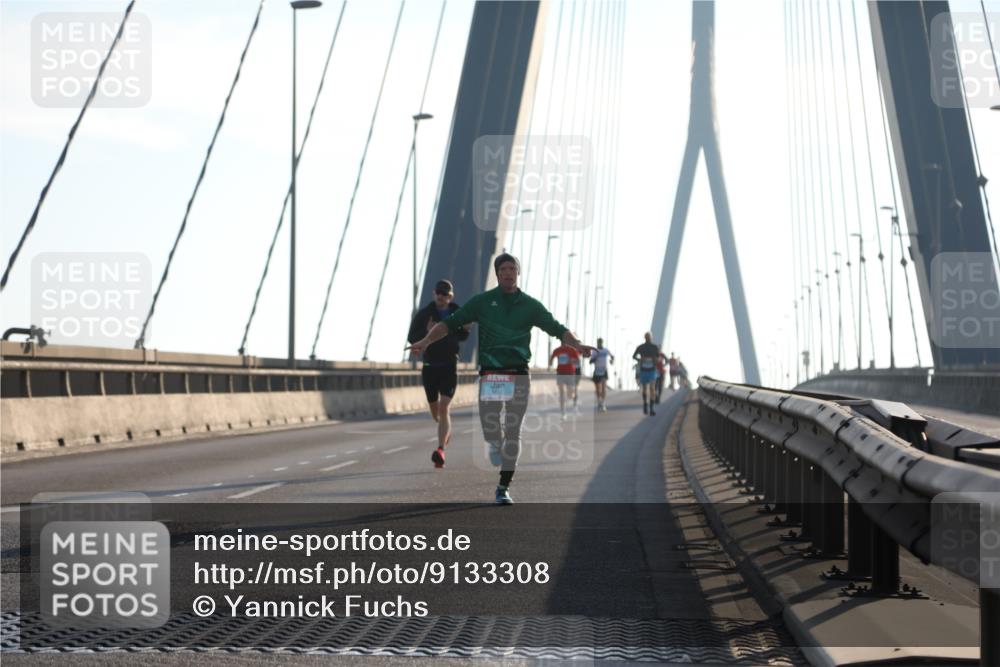 03.10.2025 - Köhlbrandbrückenlauf Yannick Fuchs http://msf.ph/oto/9133308 03.10.2025 08:20:10 Position 1  meine-sportfotos.de