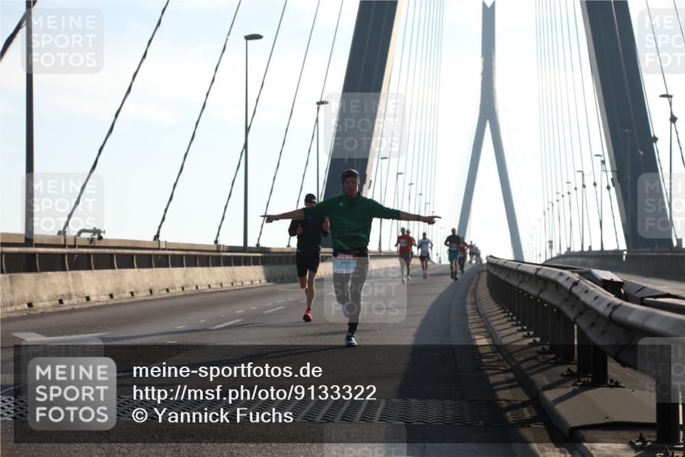 03.10.2025 - Köhlbrandbrückenlauf Yannick Fuchs http://msf.ph/oto/9133322 03.10.2025 08:20:10 Position 1  meine-sportfotos.de