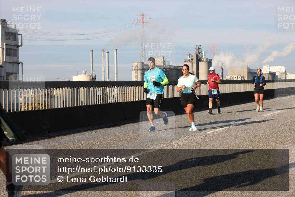 03.10.2025 - Köhlbrandbrückenlauf Lena Gebhardt http://msf.ph/oto/9133335 03.10.2025 09:51:14 Position 2  meine-sportfotos.de