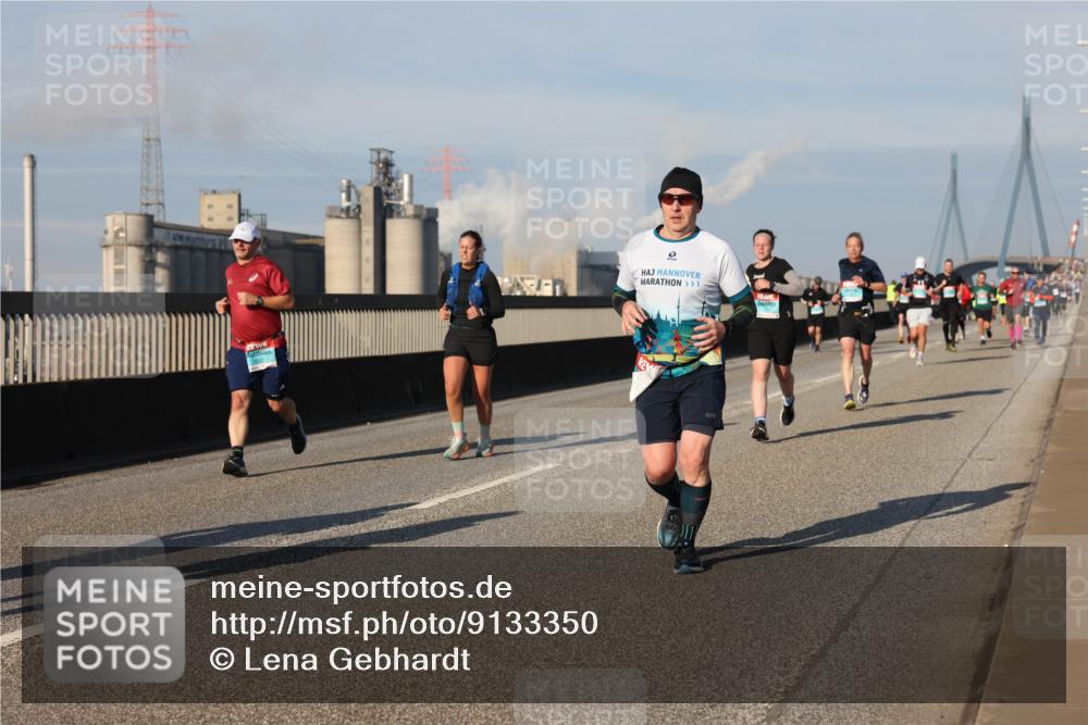 03.10.2025 - Köhlbrandbrückenlauf Lena Gebhardt http://msf.ph/oto/9133350 03.10.2025 09:51:16 Position 2  meine-sportfotos.de