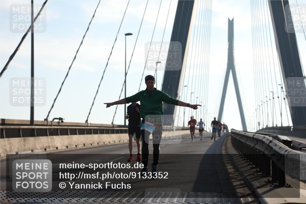 03.10.2025 - Köhlbrandbrückenlauf Yannick Fuchs http://msf.ph/oto/9133352 03.10.2025 08:20:11 Position 1  meine-sportfotos.de
