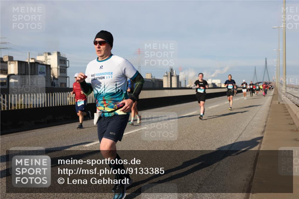 03.10.2025 - Köhlbrandbrückenlauf Lena Gebhardt http://msf.ph/oto/9133385 03.10.2025 09:51:18 Position 2  meine-sportfotos.de