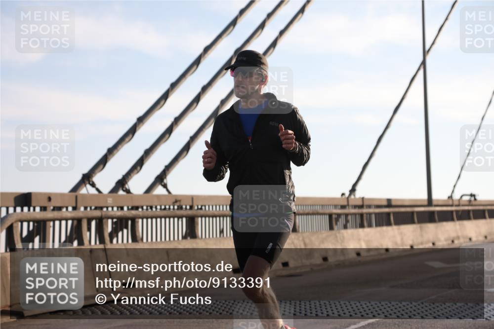 03.10.2025 - Köhlbrandbrückenlauf Yannick Fuchs http://msf.ph/oto/9133391 03.10.2025 08:20:14 Position 1  meine-sportfotos.de