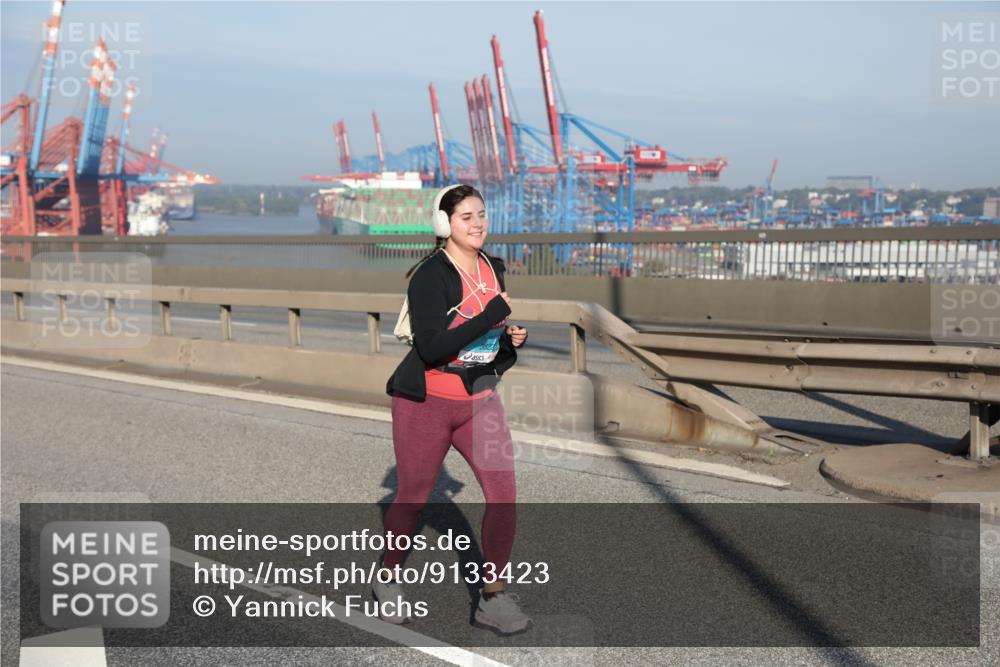 03.10.2025 - Köhlbrandbrückenlauf Yannick Fuchs http://msf.ph/oto/9133423 03.10.2025 09:05:58 Position 2  meine-sportfotos.de