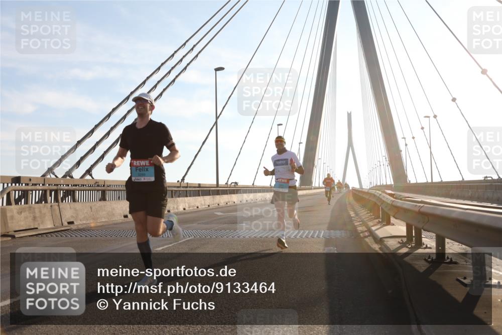 03.10.2025 - Köhlbrandbrückenlauf Yannick Fuchs http://msf.ph/oto/9133464 03.10.2025 08:20:22 Position 1  meine-sportfotos.de