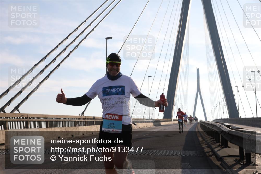 03.10.2025 - Köhlbrandbrückenlauf Yannick Fuchs http://msf.ph/oto/9133477 03.10.2025 08:20:23 Position 1 3740 meine-sportfotos.de
