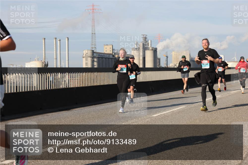 03.10.2025 - Köhlbrandbrückenlauf Lena Gebhardt http://msf.ph/oto/9133489 03.10.2025 09:51:25 Position 2 2793 meine-sportfotos.de
