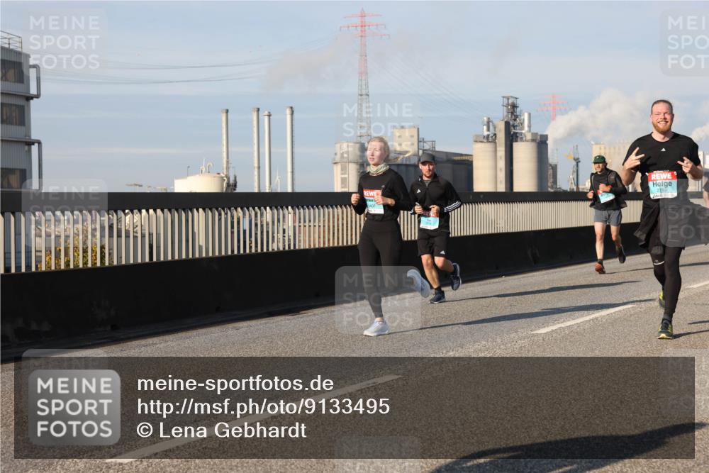 03.10.2025 - Köhlbrandbrückenlauf Lena Gebhardt http://msf.ph/oto/9133495 03.10.2025 09:51:25 Position 2 2793 meine-sportfotos.de