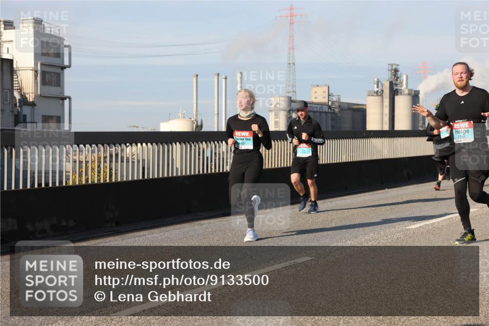 03.10.2025 - Köhlbrandbrückenlauf Lena Gebhardt http://msf.ph/oto/9133500 03.10.2025 09:51:26 Position 2 1407, 2793 meine-sportfotos.de