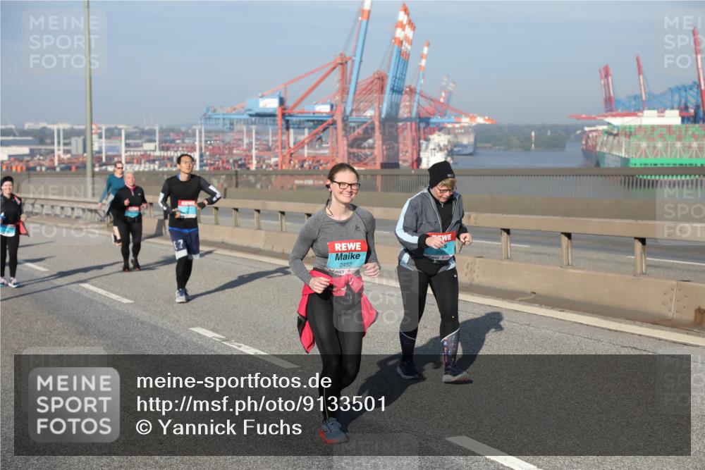 03.10.2025 - Köhlbrandbrückenlauf Yannick Fuchs http://msf.ph/oto/9133501 03.10.2025 09:06:16 Position 2 2452 meine-sportfotos.de