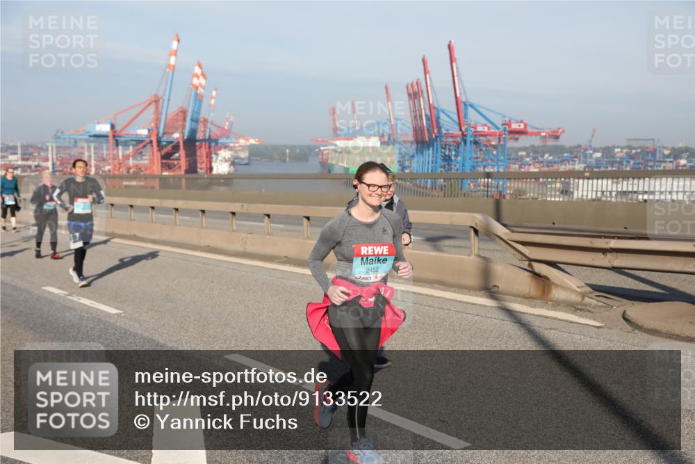03.10.2025 - Köhlbrandbrückenlauf Yannick Fuchs http://msf.ph/oto/9133522 03.10.2025 09:06:18 Position 2 2452 meine-sportfotos.de