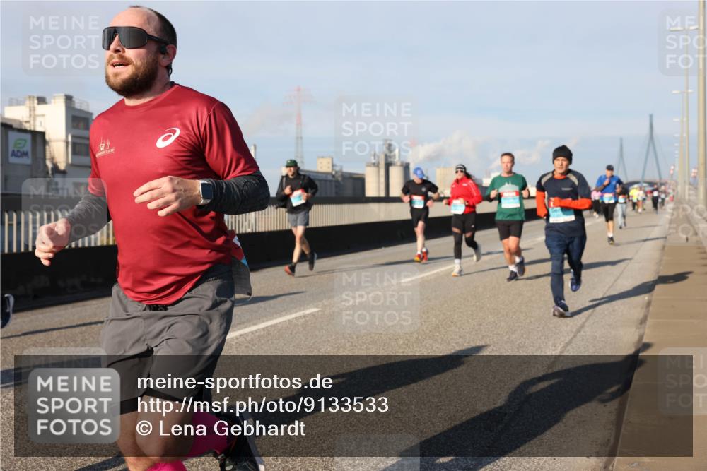 03.10.2025 - Köhlbrandbrückenlauf Lena Gebhardt http://msf.ph/oto/9133533 03.10.2025 09:51:28 Position 2  meine-sportfotos.de