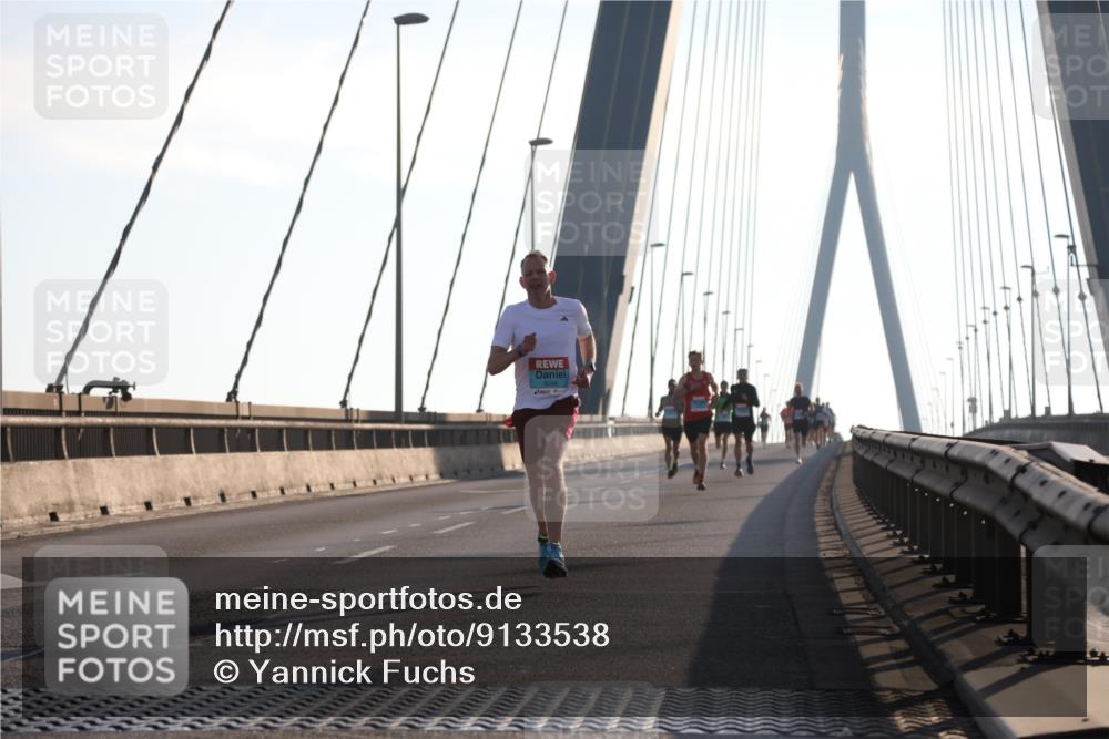 03.10.2025 - Köhlbrandbrückenlauf Yannick Fuchs http://msf.ph/oto/9133538 03.10.2025 08:20:28 Position 1  meine-sportfotos.de