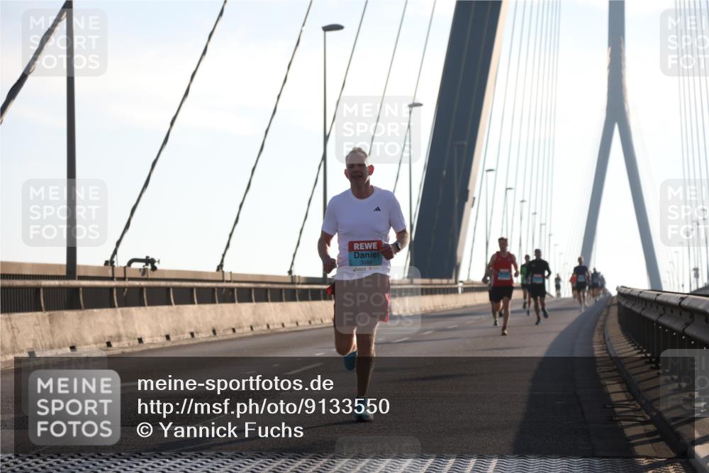03.10.2025 - Köhlbrandbrückenlauf Yannick Fuchs http://msf.ph/oto/9133550 03.10.2025 08:20:29 Position 1  meine-sportfotos.de