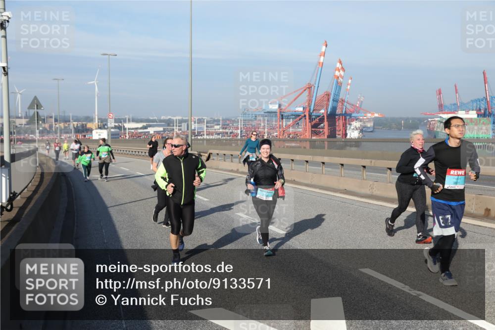 03.10.2025 - Köhlbrandbrückenlauf Yannick Fuchs http://msf.ph/oto/9133571 03.10.2025 09:06:21 Position 2 3801, 67 meine-sportfotos.de