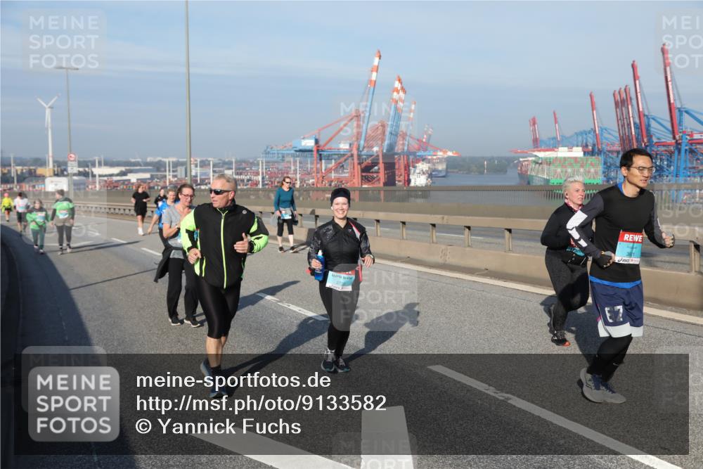 03.10.2025 - Köhlbrandbrückenlauf Yannick Fuchs http://msf.ph/oto/9133582 03.10.2025 09:06:22 Position 2 01, 2795 meine-sportfotos.de