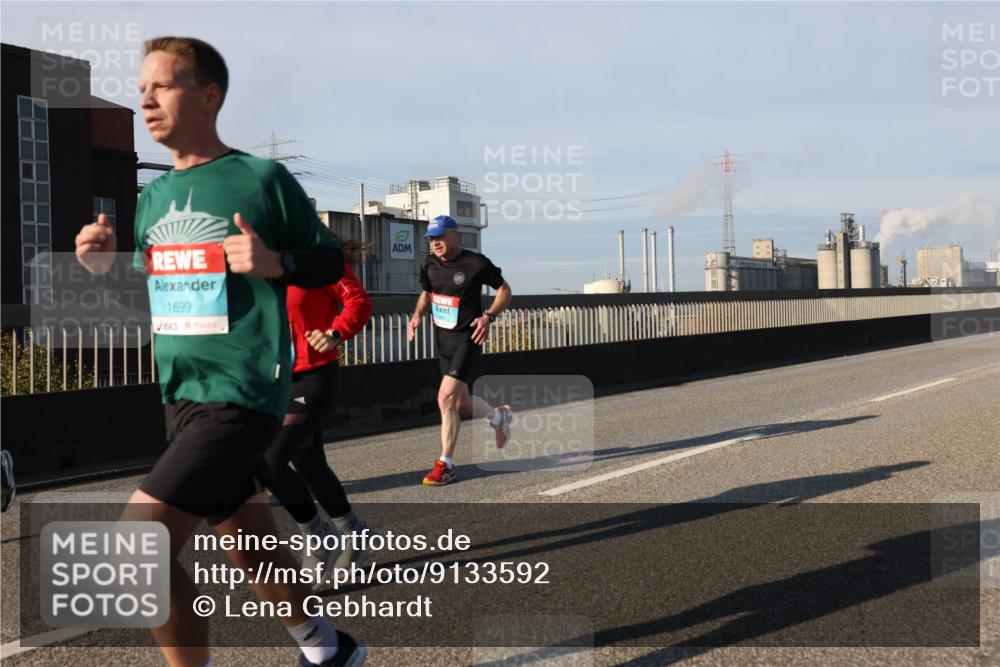 03.10.2025 - Köhlbrandbrückenlauf Lena Gebhardt http://msf.ph/oto/9133592 03.10.2025 09:51:31 Position 2 1699 meine-sportfotos.de